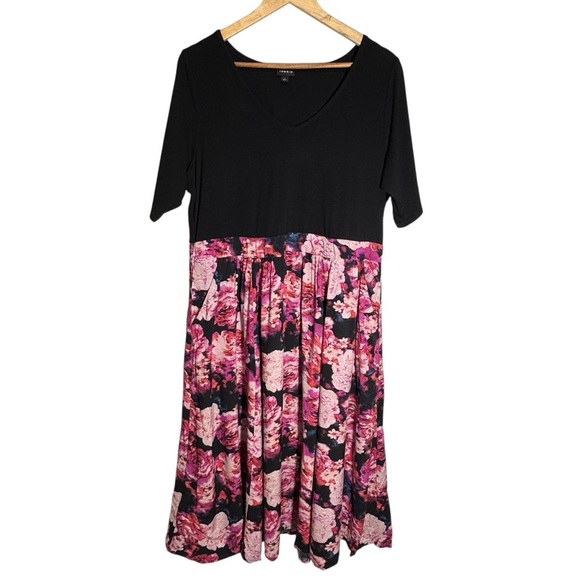 Torrid Black Floral Knit-To-Woven Dress Size 1x - Picture 4 of 15